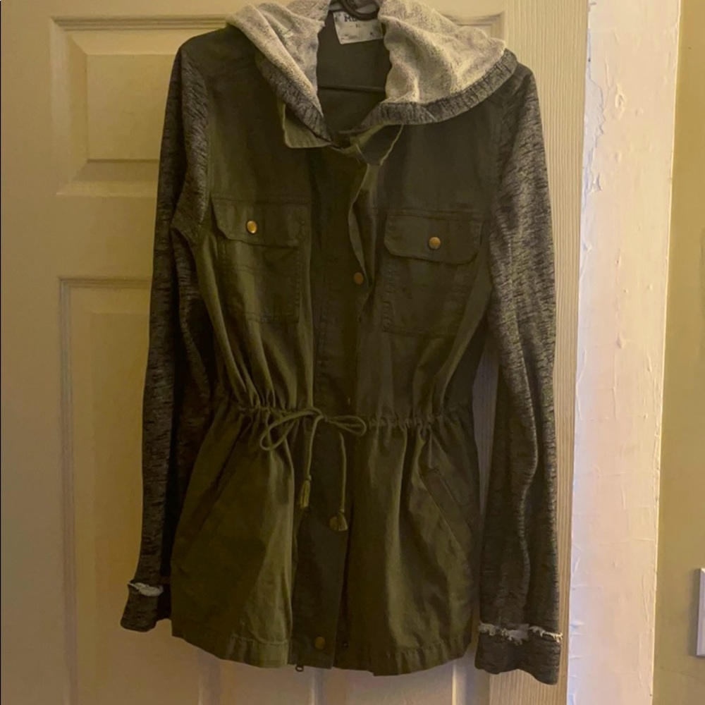 A very comfortable and light utility jacket.